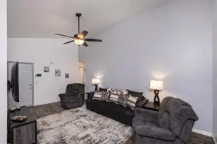 4448 Garbo Way, Antelope, CA 95843 - Photo 9