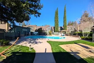 8667 Mariners Dr, Stockton, CA 95219 - Photo 33