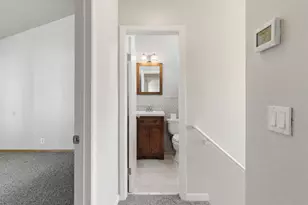 8667 Mariners Dr, Stockton, CA 95219 - Photo 21