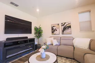 5718 Harveston Wy, Sacramento, CA 95835 - Photo 5