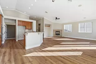 1741 Bamboo St, Roseville, CA 95747 - Photo 13