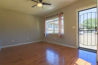 4568 9th Avenue, Sacramento, CA 95820 - Photo 5