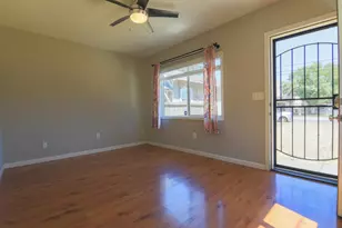 4568 9th Ave, Sacramento, CA 95820 - Photo 5