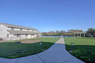 Kirkwood Dr, Roseville, CA 95678 - Photo 45