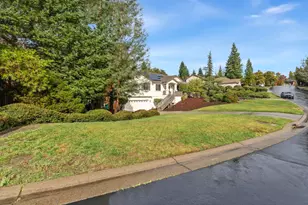 3947 Heathrow Ln, El Dorado Hills, CA 95762 - Photo 3