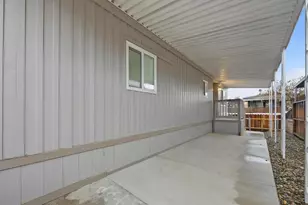 335 Hickorywood Ln, Bakersfield, CA 93308 - Photo 3