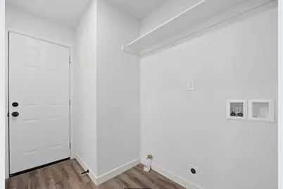 335 Hickorywood Lane #335, Bakersfield, CA 93308 - Photo 5