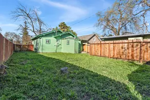 526 Redwood Ave, Sacramento, CA 95815 - Photo 23