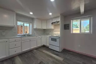 526 Redwood Ave, Sacramento, CA 95815 - Photo 29