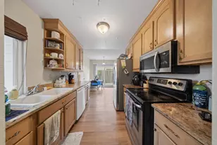 7263 Hayward Dr, Sacramento, CA 95828 - Photo 15