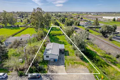 1524 2nd Avenue, Olivehurst, CA 95961 - Photo 1