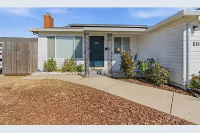 2111 Berg Avenue, Sacramento, CA 95822 - Photo 5