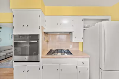 6655 Fordham Way, Sacramento, CA 95831 - Photo 13