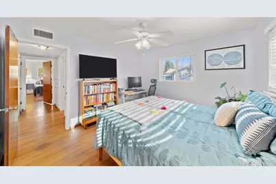 6655 Fordham Way, Sacramento, CA 95831 - Photo 17