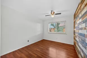 27 Waterfront Ct, Sacramento, CA 95831 - Photo 15