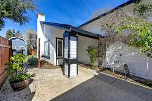 27 Waterfront Ct, Sacramento, CA 95831 - Photo 27