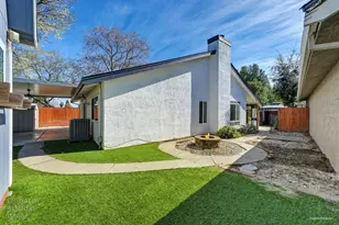 27 Waterfront Ct, Sacramento, CA 95831 - Photo 23