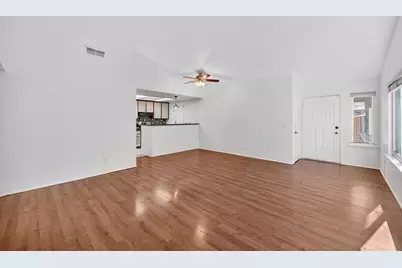 27 Waterfront Court, Sacramento, CA 95831 - Photo 5