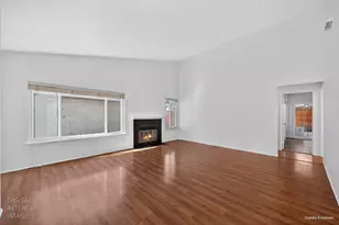 27 Waterfront Ct, Sacramento, CA 95831 - Photo 7