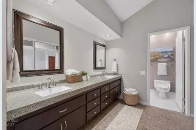 1911 Discovery Village Lane, Gold River, CA 95670 - Photo 19