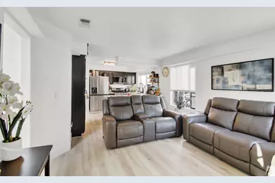 8314 Windwood Way, Elk Grove, CA 95758 - Photo 13