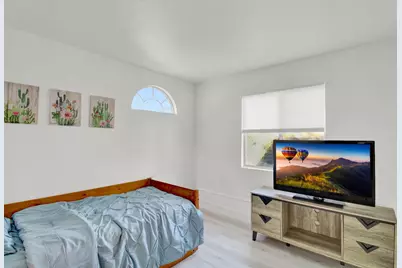 8314 Windwood Way, Elk Grove, CA 95758 - Photo 37