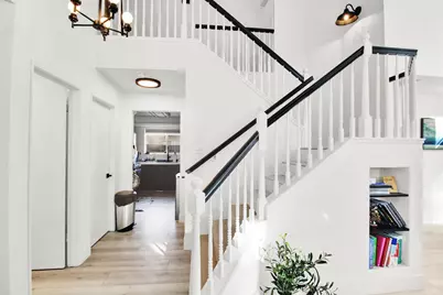 8314 Windwood Way, Elk Grove, CA 95758 - Photo 9