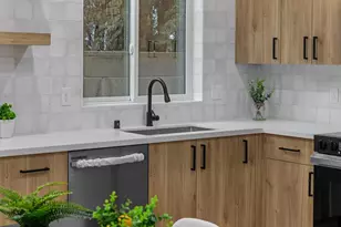 2821 Democracy Alley, Sacramento, CA 95816 - Photo 35