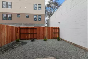 2821 Democracy Alley, Sacramento, CA 95816 - Photo 31
