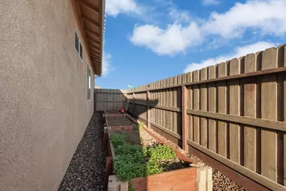 752 Stargell Way, Galt, CA 95632 - Photo 37