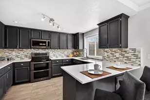 3342 Brownlea Cir, Antelope, CA 95843 - Photo 21