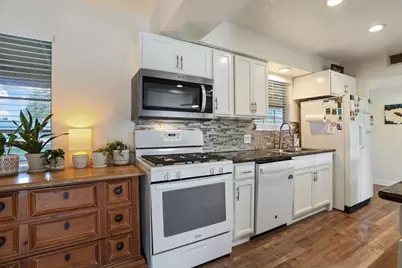 8814 Mohawk Way, Fair Oaks, CA 95628 - Photo 11
