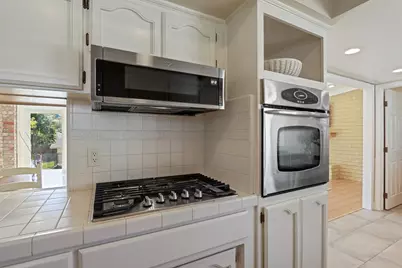 8688 Fruitwood Court, Fair Oaks, CA 95628 - Photo 17