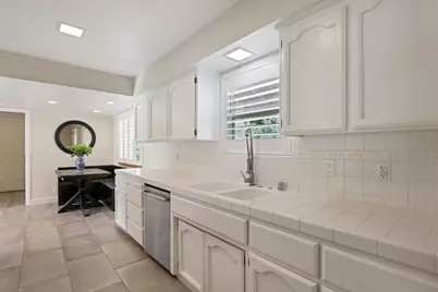 8688 Fruitwood Court, Fair Oaks, CA 95628 - Photo 15