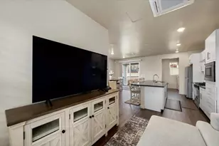 2211 3rd St, Sacramento, CA 95818 - Photo 17