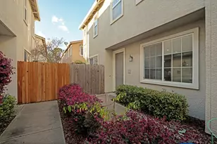 2702 Ferry Cir, Folsom, CA 95630 - Photo 3