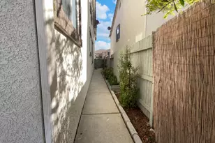 2724 Bertolani Cir, Elk Grove, CA 95758 - Photo 61