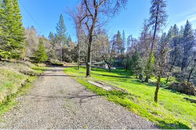 805 Country Road, Meadow Vista, CA 95722 - Photo 17