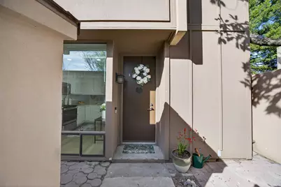 2290 Woodside Lane #1, Sacramento, CA 95825 - Photo 5