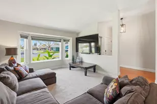 9260 Whittemore Dr, Elk Grove, CA 95624 - Photo 11