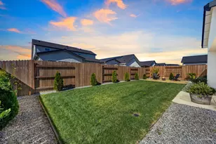 1097 Camarillo Dr, Roseville, CA 95747 - Photo 39