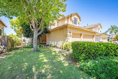8654 Bluefield Way, Sacramento, CA 95823 - Photo 11