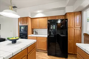8654 Bluefield Way, Sacramento, CA 95823 - Photo 25