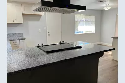 6913 Greenhaven Drive, Sacramento, CA 95831 - Photo 5