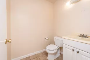 5736 Shadow Creek Dr, Sacramento, CA 95841 - Photo 25