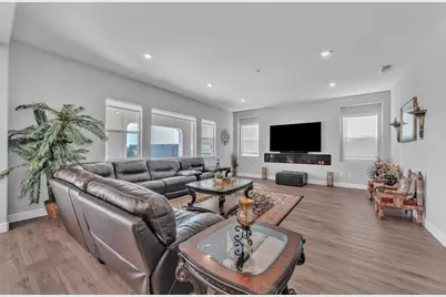 4785 Villa Verde Drive, Folsom, CA 95630 - Photo 7