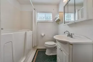 4980 Alcott Dr, Sacramento, CA 95820 - Photo 27