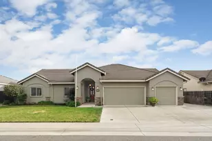 954 Stampede Trail, Galt, CA 95632 - Photo 1