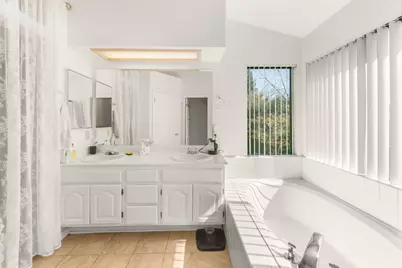 4950 Felicia Way, Elk Grove, CA 95758 - Photo 15