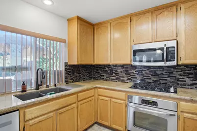 884 Kathy Court, Los Banos, CA 93635 - Photo 5